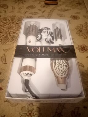 4-in-1 Women Hair Styling Hot Air Brush - White & Gold
